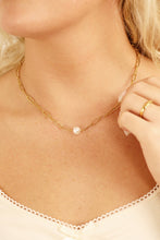 Load image into Gallery viewer, Stainless Steel / Gold Paperclip Necklace With Pearl