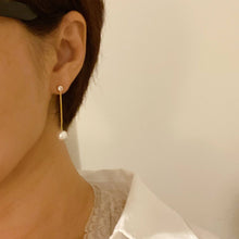 Load image into Gallery viewer, Dangling Pearl Earring