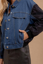 Load image into Gallery viewer, CONTRAST DROP SHOULDER DENIM JACKET