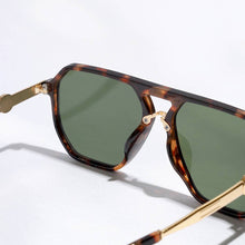 Load image into Gallery viewer, Geometric Shape Thin Frame Designed Sunglasses