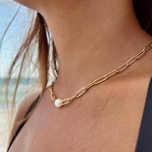 Load image into Gallery viewer, Stainless Steel / Gold Paperclip Necklace With Pearl
