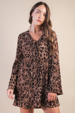 Load image into Gallery viewer, Leopard Printed Pleated Mini Dress
