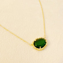 Load image into Gallery viewer, Clustered Glass Jewel Necklace
