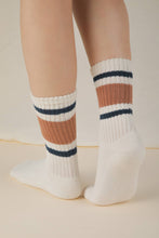 Load image into Gallery viewer, Color Block Crew Socks
