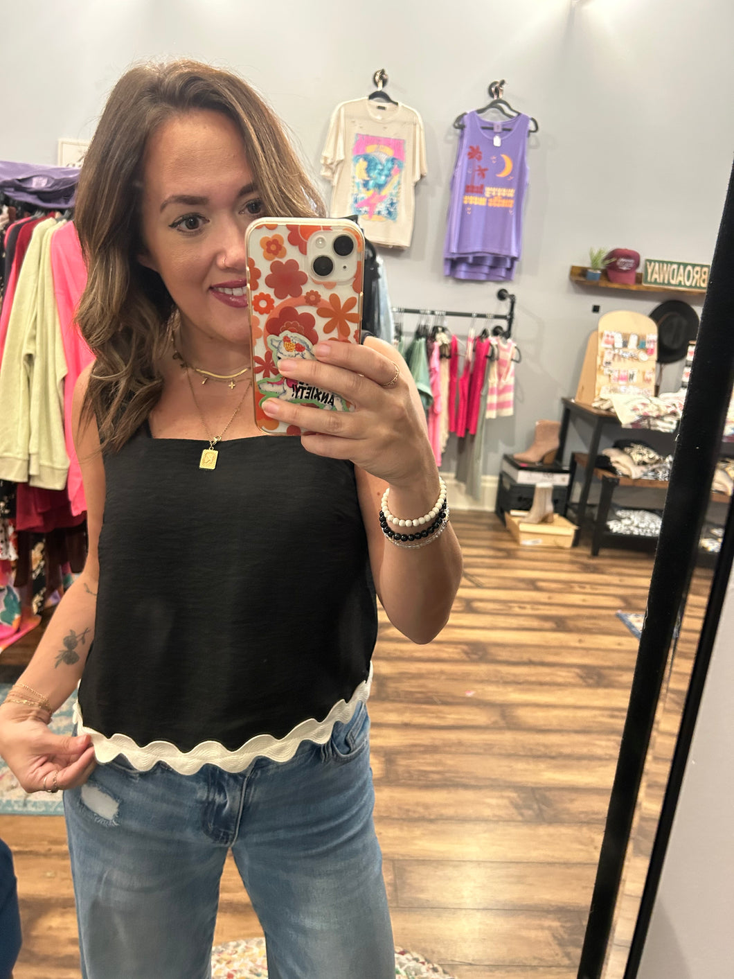 CONTRAST WAVY HEM SLEEVELESS TOP & SHORT SET
