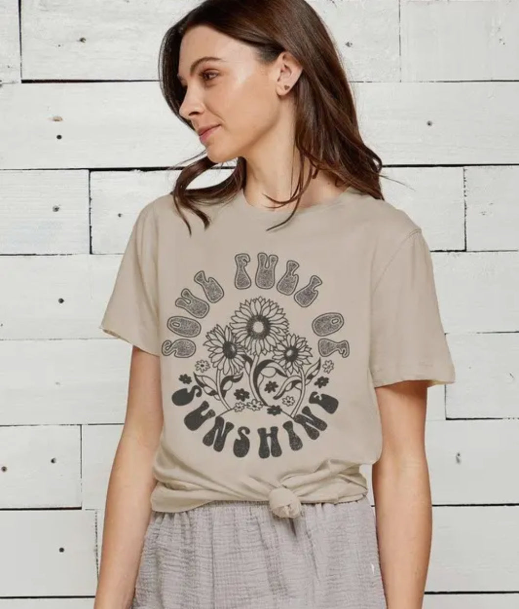 Soul full of sunshine graphic tee