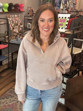 Load image into Gallery viewer, Half Zip Mineral wash hoodie
