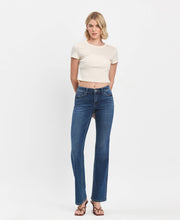 Load image into Gallery viewer, MID RISE RELAXED BOOTCUT JEANS T6136
