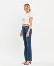 Load image into Gallery viewer, MID RISE RELAXED BOOTCUT JEANS T6136
