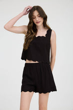 Load image into Gallery viewer, SQUARE SCALLOP TRIM SLEEVELESS WOVEN TOP
