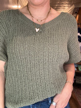 Load image into Gallery viewer, Lightweight sweater
