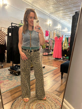 Load image into Gallery viewer, Leopard Jeans
