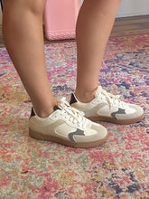 Load image into Gallery viewer, Fall blowfish sneakers
