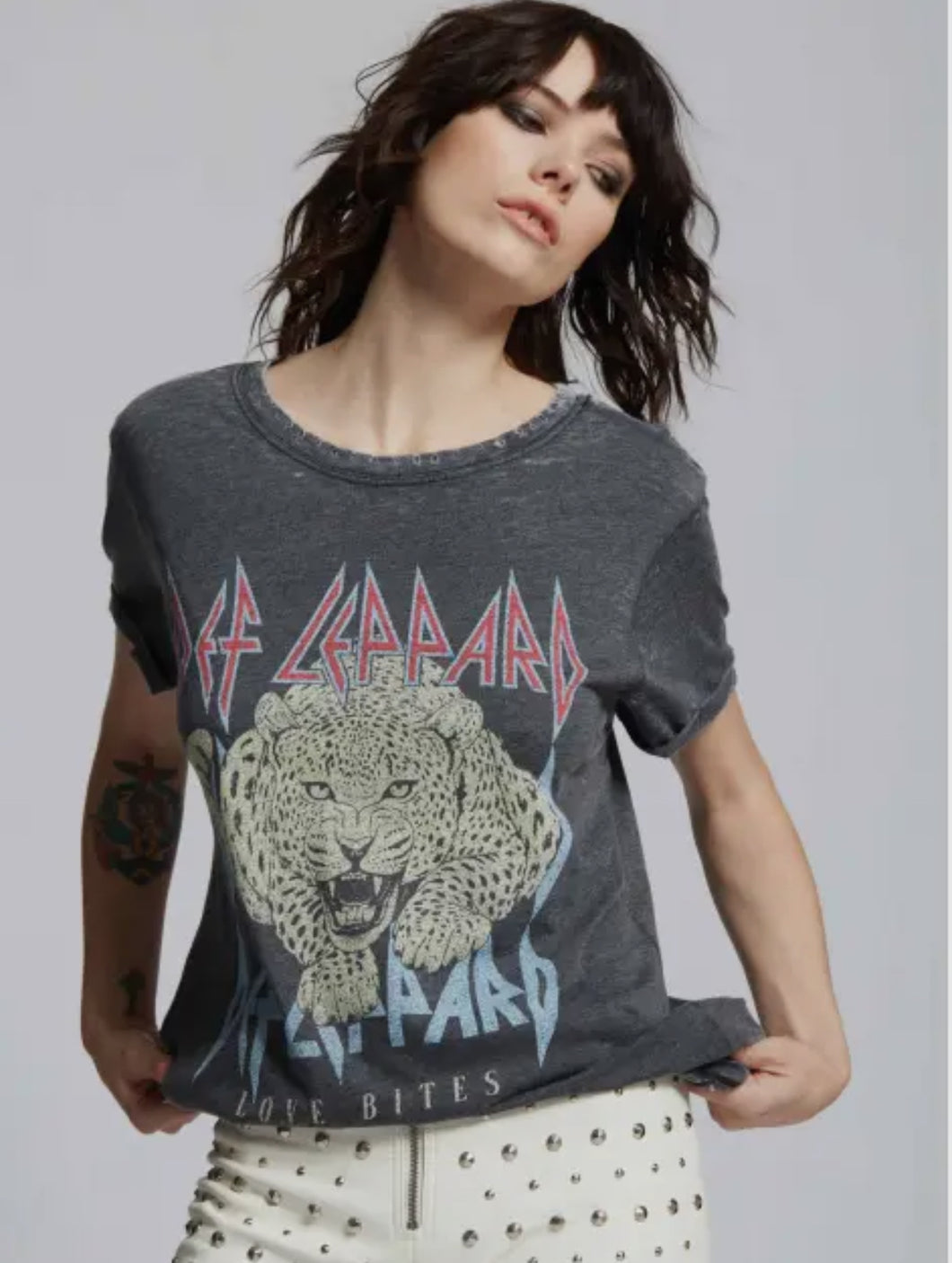 Def Leppard licensed tee