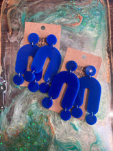 Load image into Gallery viewer, Acrylic arch earrings
