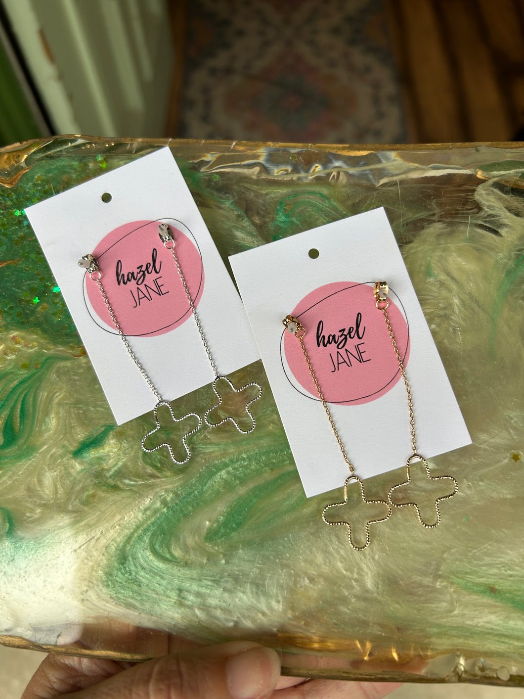 Clover drop earrings