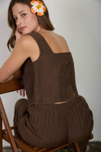 Load image into Gallery viewer, TEXTURED SQUARE NECK BACK BUTTON TANK TOP
