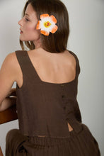 Load image into Gallery viewer, TEXTURED SQUARE NECK BACK BUTTON TANK TOP
