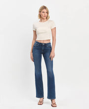 Load image into Gallery viewer, MID RISE RELAXED BOOTCUT JEANS T6136
