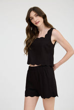 Load image into Gallery viewer, SQUARE SCALLOP TRIM SLEEVELESS WOVEN TOP
