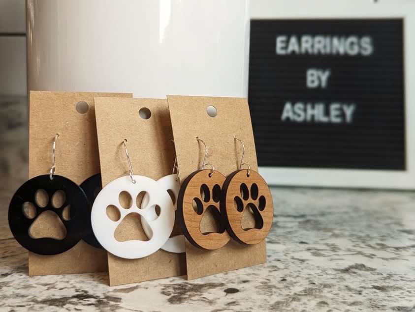 Round acrylic paw earrings