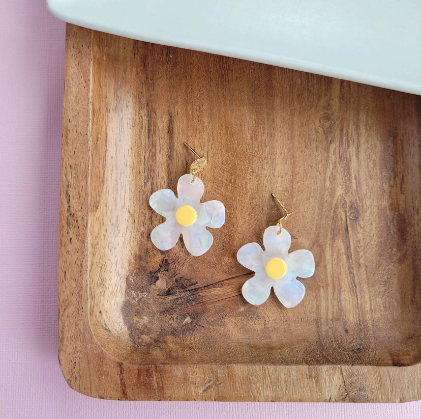 Daisy acrylic earrings-large